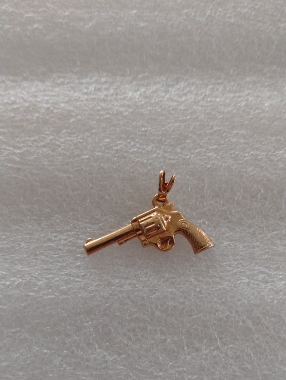 Revolver Charm Pendant - Women Jewelry GOLD BOND 90S